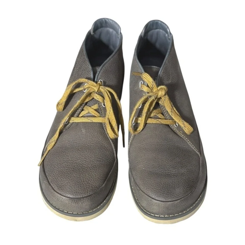 AHNU Harris Chukka Boots Grey/Taupe Vibram Sole sz 11 US‎